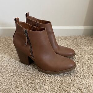 Women’s ankle boot heels